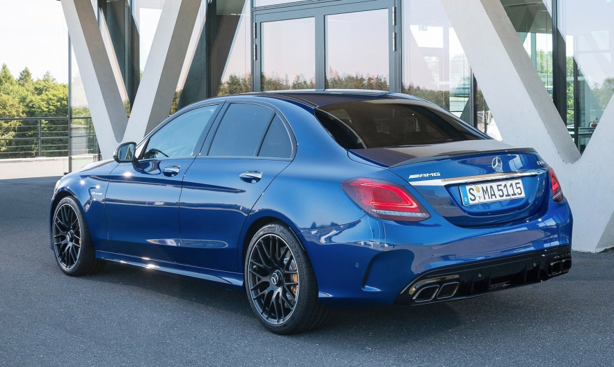 Mercedes c63 AMG седан
