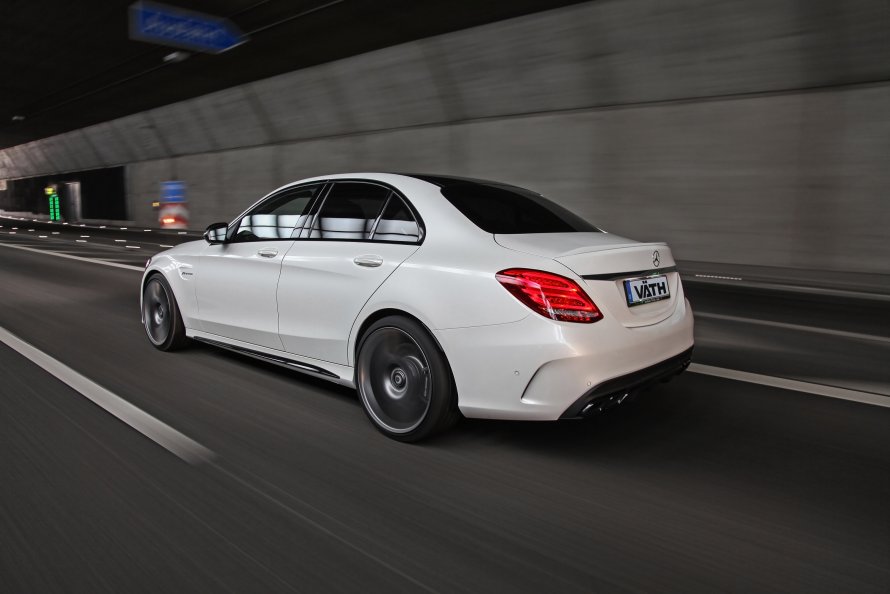 Мерседес с 63 AMG седан