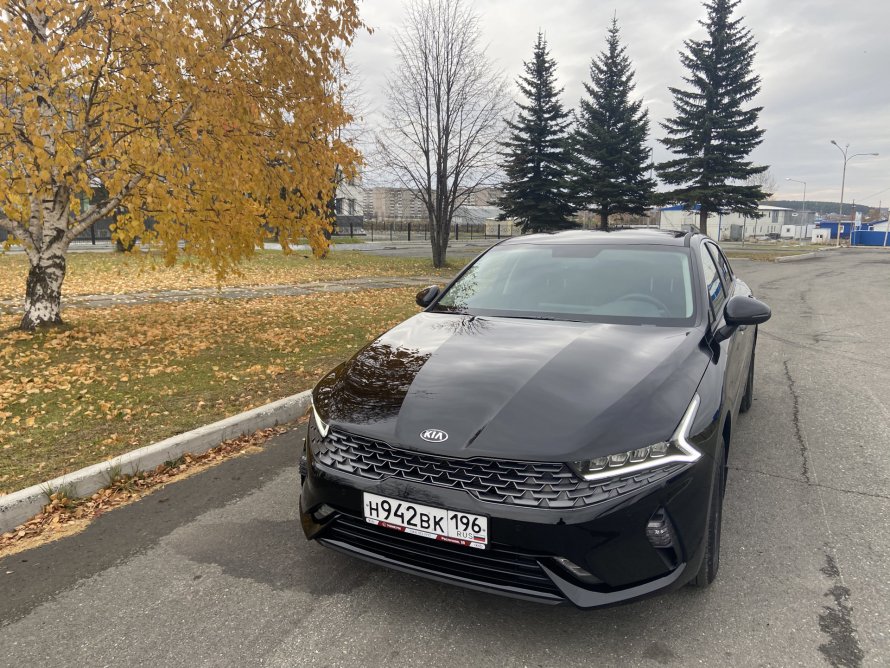 Kia k5 Black
