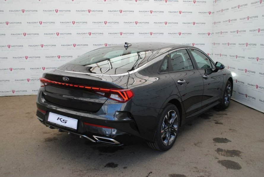 Kia k5 2021 черная