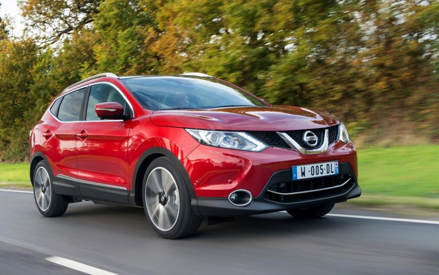 Nissan Qashqai 2017 красный
