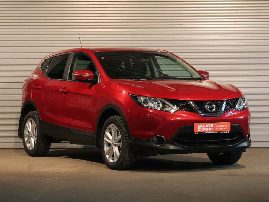 Nissan Qashqai красный 2014