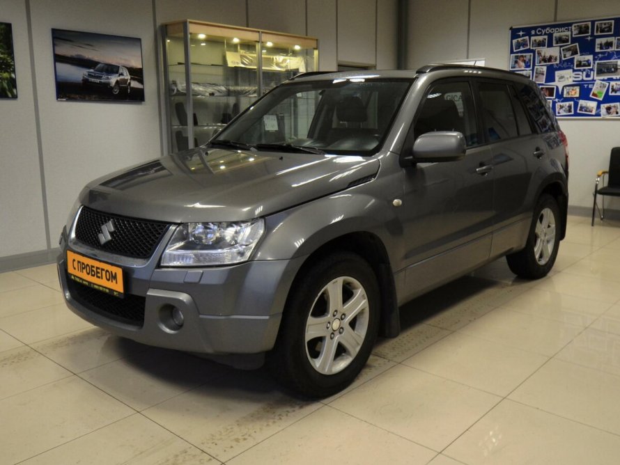 Suzuki Grand Vitara III 2005 - 2008 2.0 (140 Л.С.) подкапотное пространство