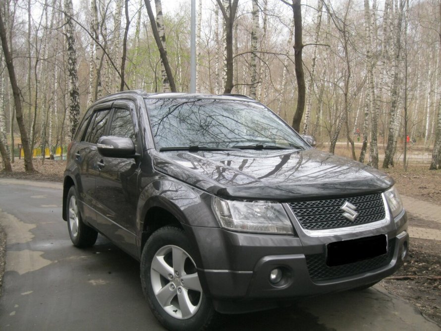 Suzuki Grand Vitara серый