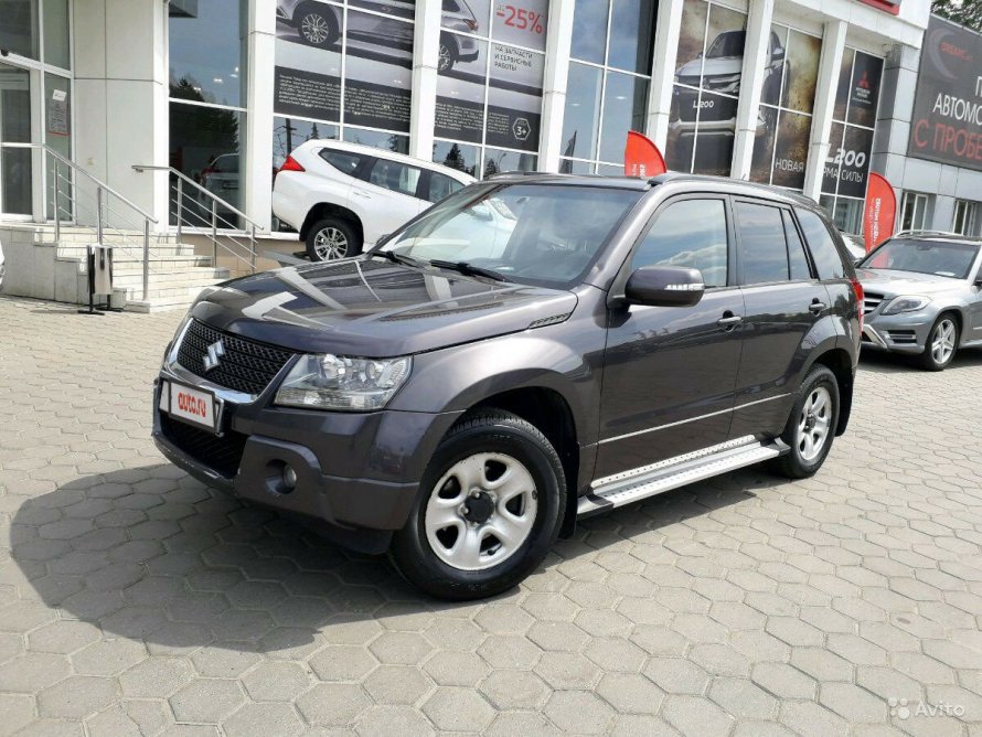 Suzuki Grand Vitara серый