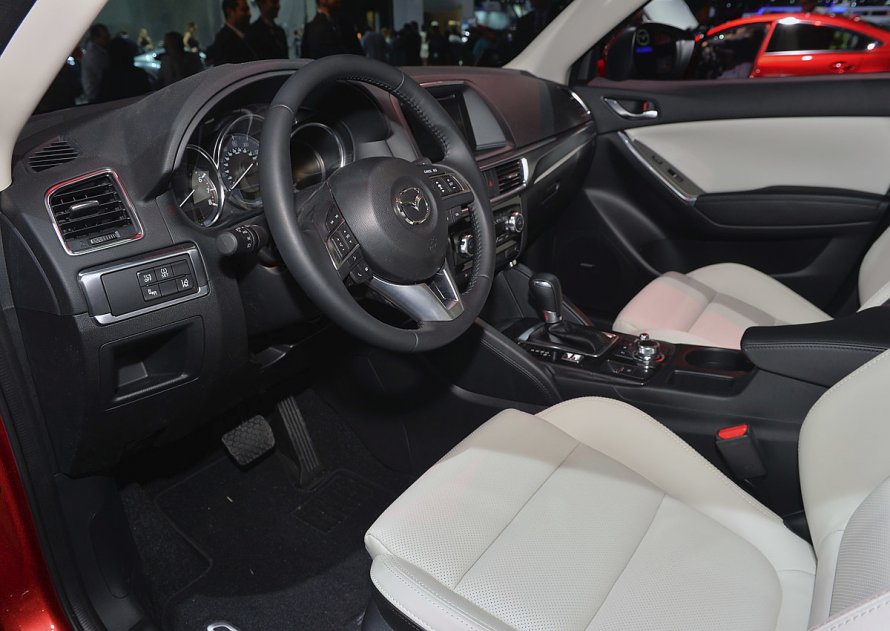 Mazda CX 5 2015 салон