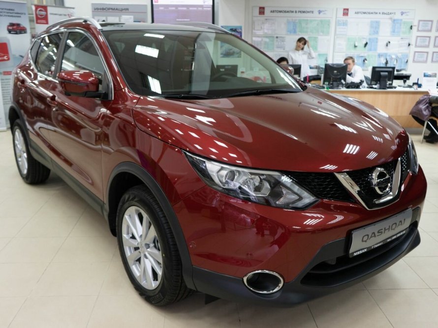 Nissan Qashqai 2019 красный