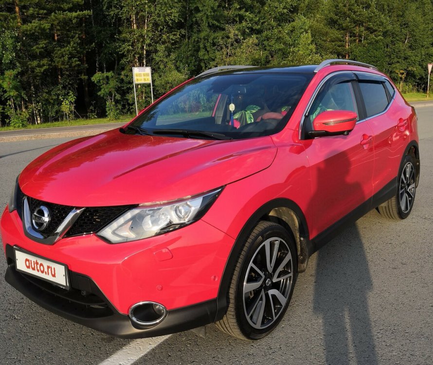 Nissan Qashqai 2016 красный