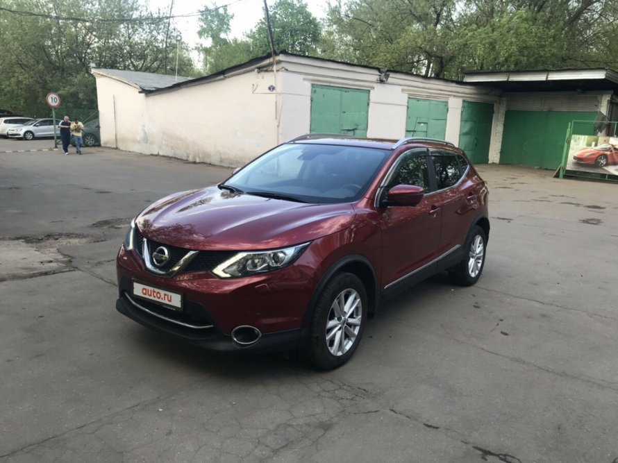 Nissan Qashqai j11 красный
