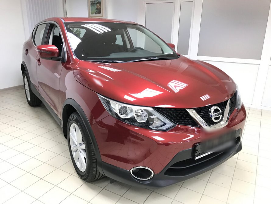 Nissan Qashqai 2017 красный