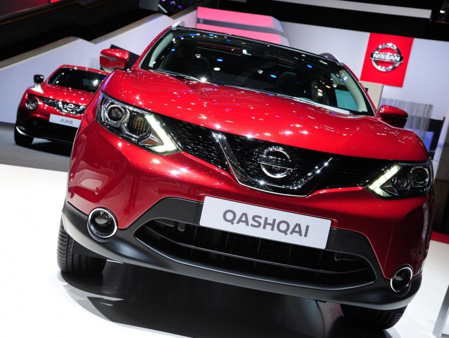Nissan Qashqai 2017 красный