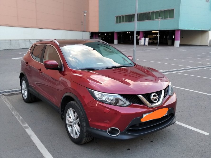 Nissan Qashqai 2020 красный