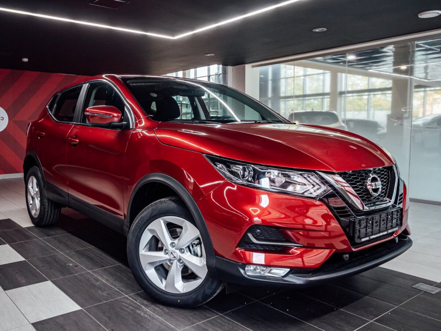Nissan Qashqai 2020 красный