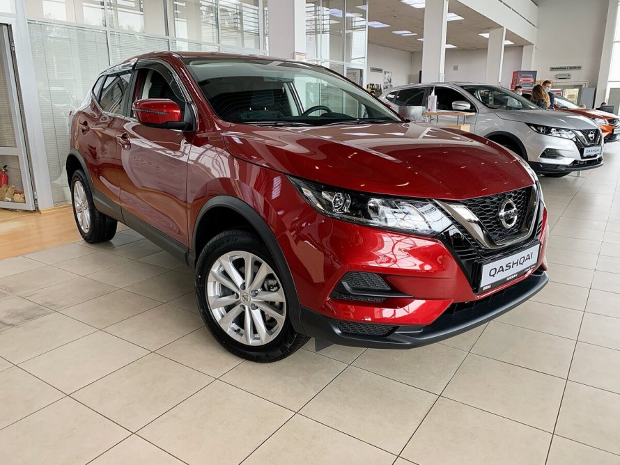 Nissan Qashqai 2021 красный металлик
