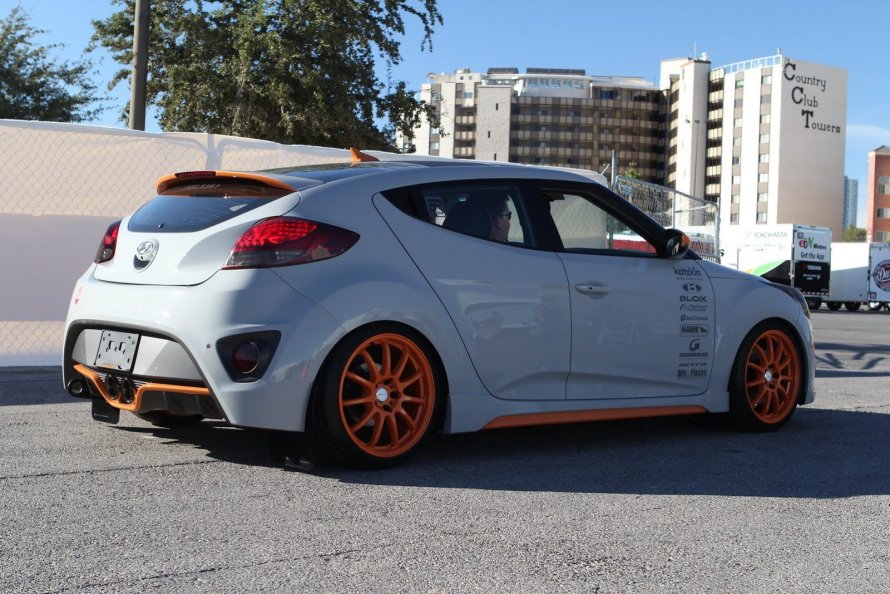 Hyundai Veloster 2012 stance
