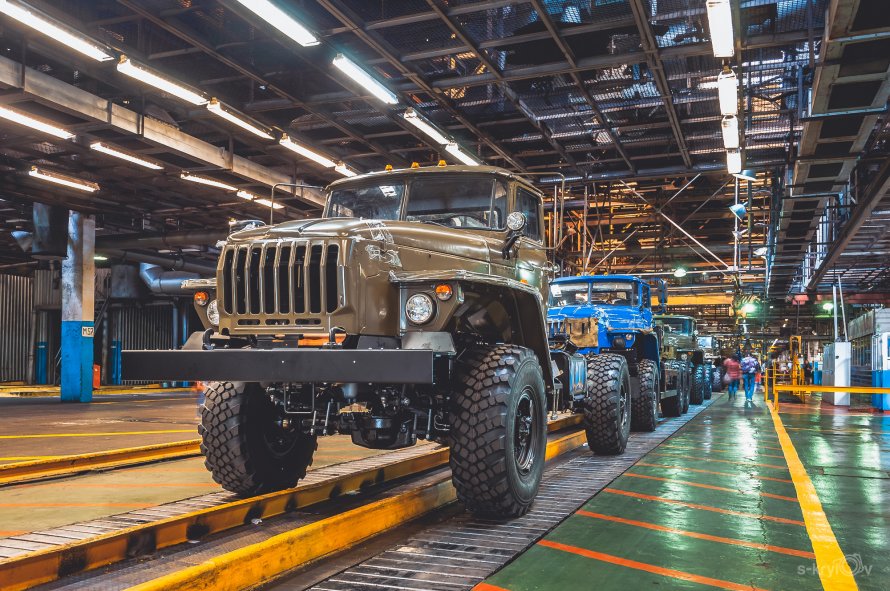 Уральский автомобильный завод Урал 4320