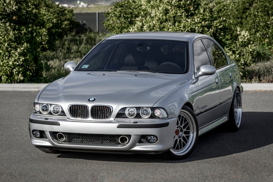 BMW m5 e39 2003