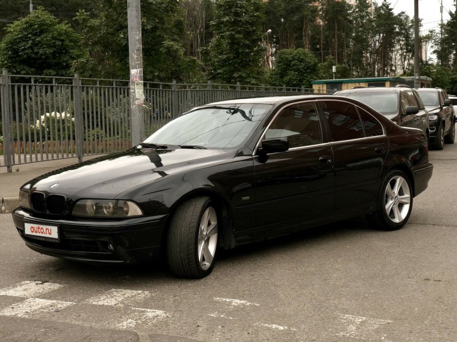 BMW e39 530 черная