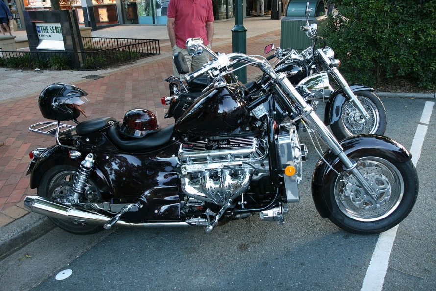 Мотоцикл Boss Hoss v8