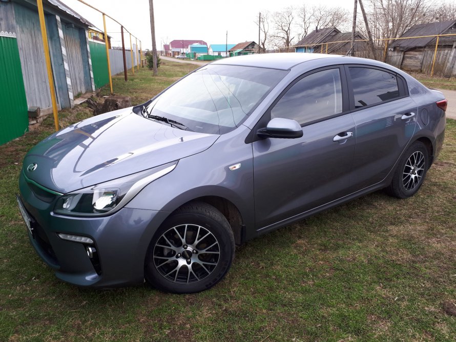 Kia Rio 4 r15