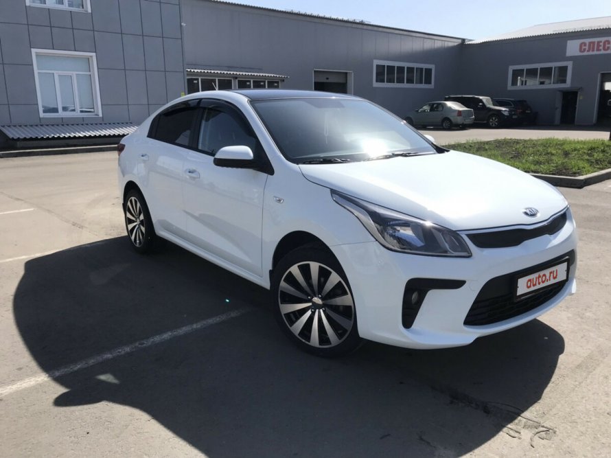 Kia Rio 4 2018 белая