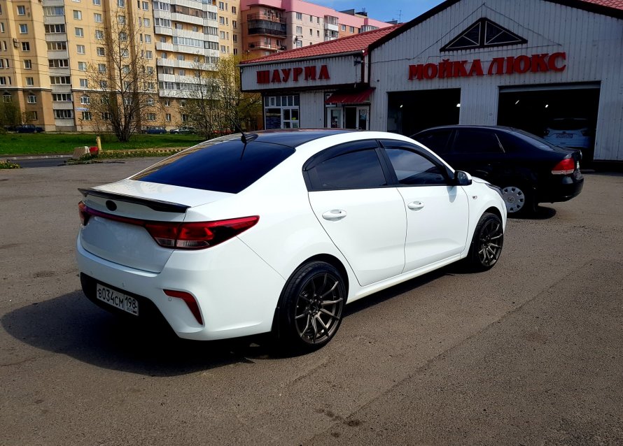 Kia Rio 4 Tuning белый