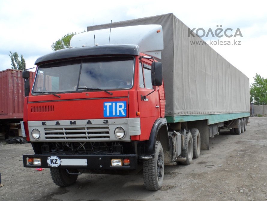 КАМАЗ 53212 седельный тягач