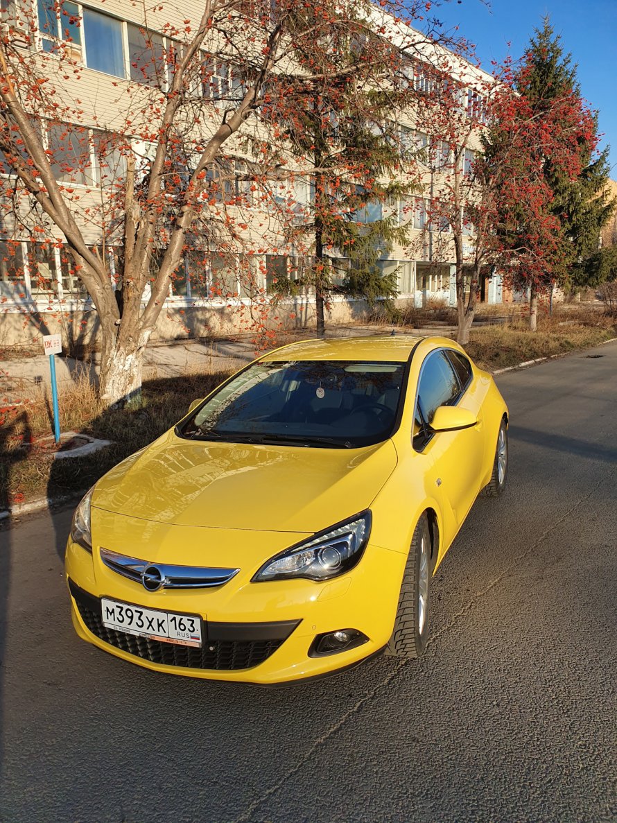 Opel Astra GTC 2012 1.6 Turbo