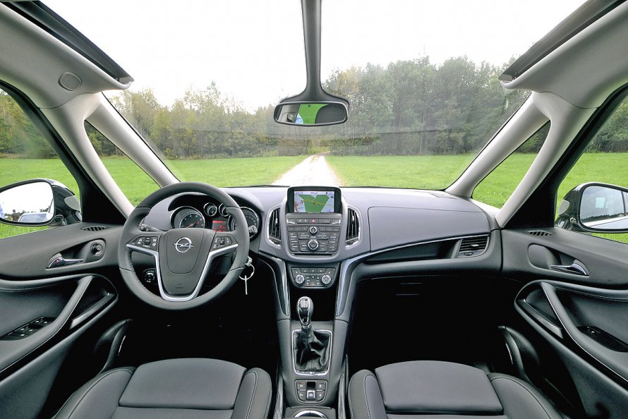 Opel Zafira Tourer 2013 салон
