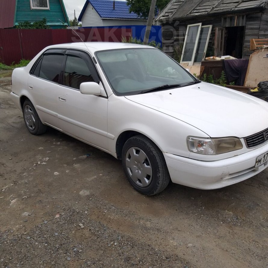 Toyota Corolla 1999 год