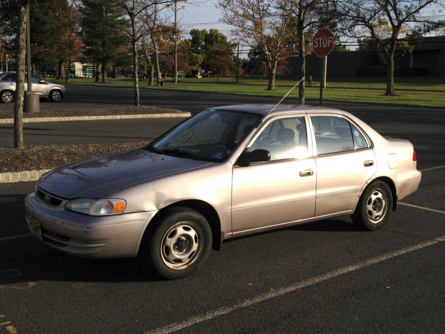 Тойота Corolla 1999
