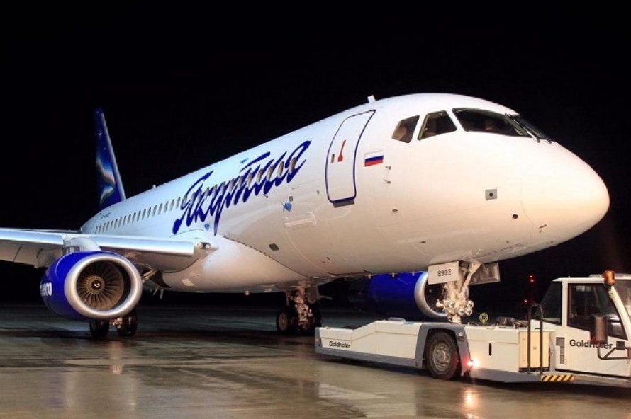 Самолет Sukhoi Superjet 100 Якутия