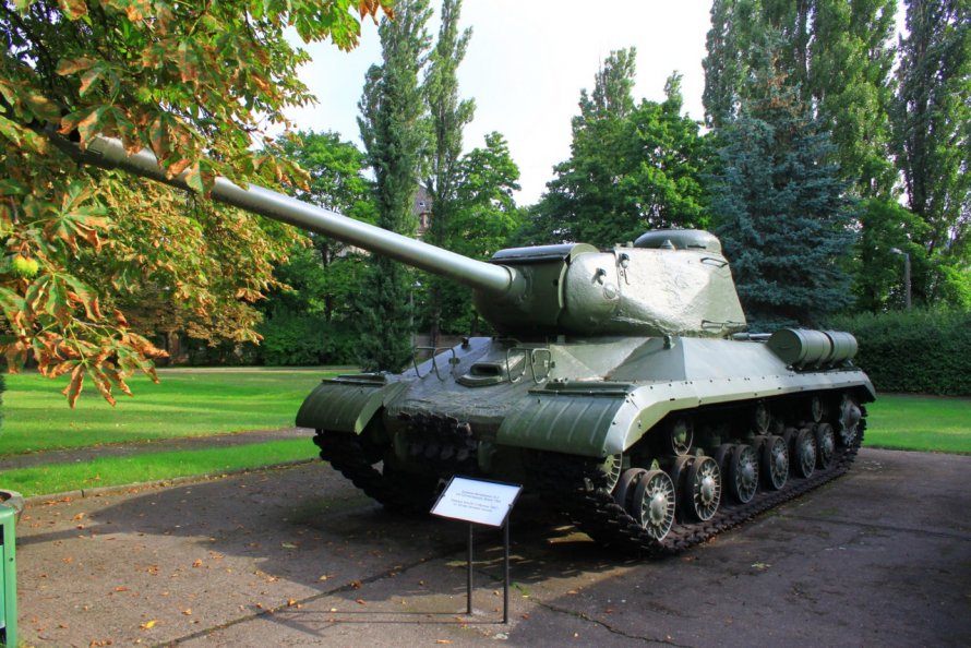 Танк Иосиф Сталин 2