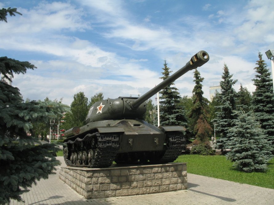 Русский танк ИС 2