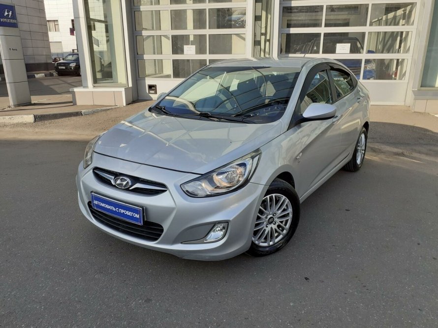 Hyundai Solaris 2017 серебро