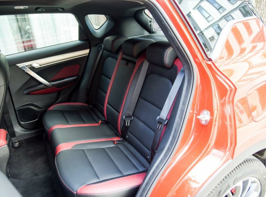 Geely Coolray sx11 оранжевый