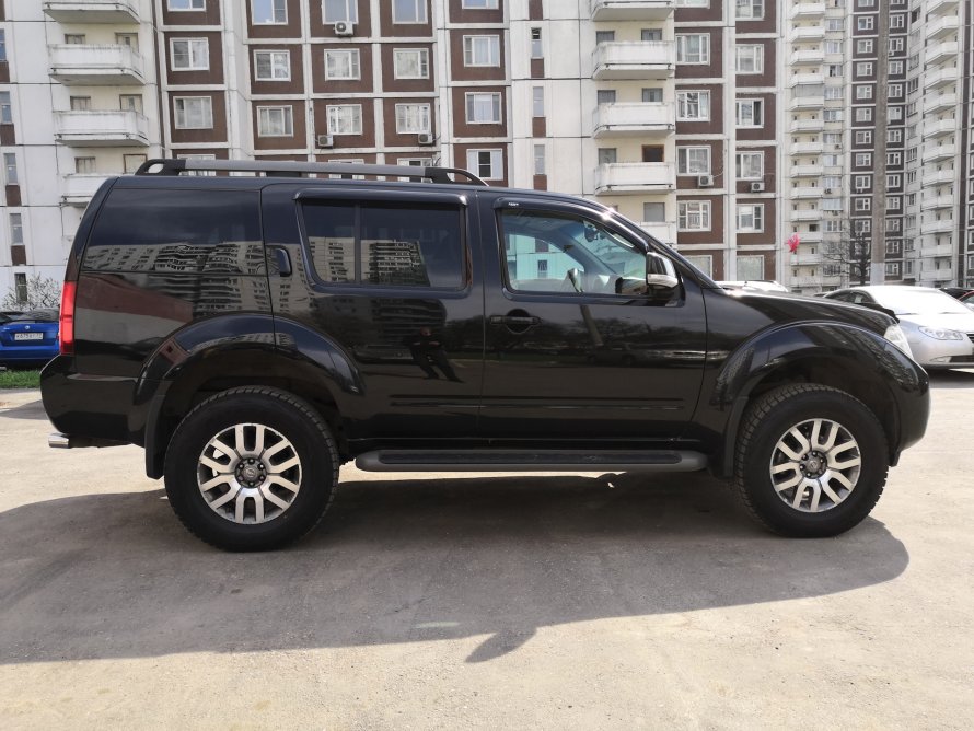 Nissan Pathfinder 51