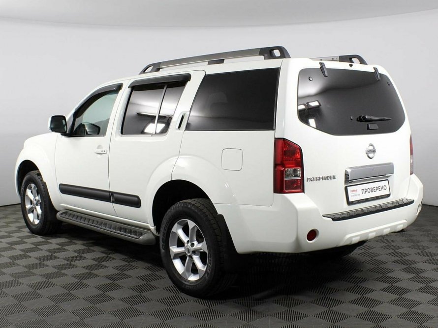 Nissan Pathfinder 51