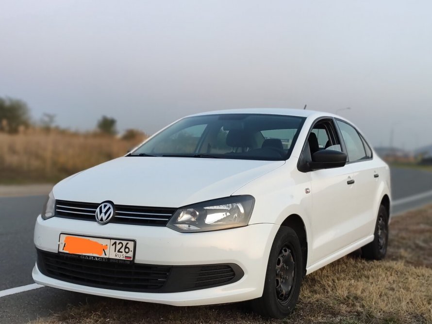 VW Polo sedan 2009