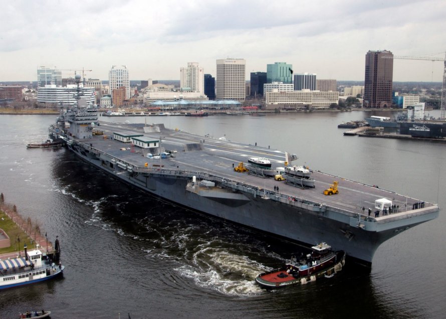 Военно-морская верфь «Норфолк», США.