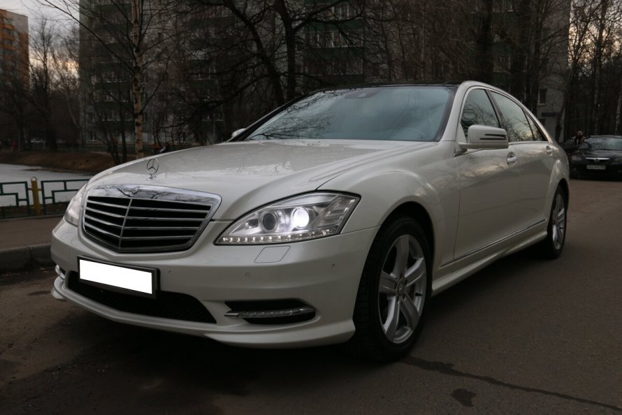 Mercedes Benz w221 2010