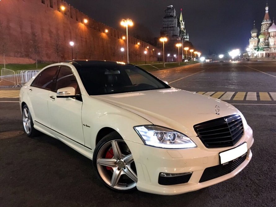 Mercedes 221 AMG