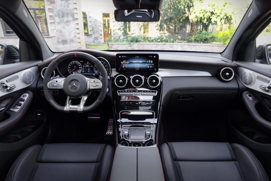 GLC 43 AMG Coupe салон