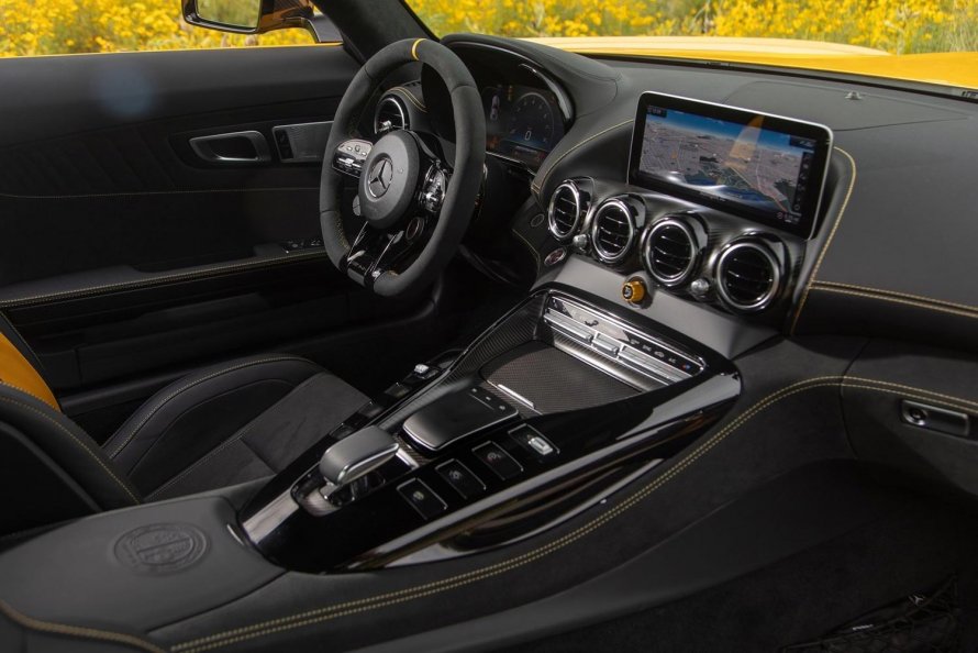 Мерседес-Бенц AMG gt 2020