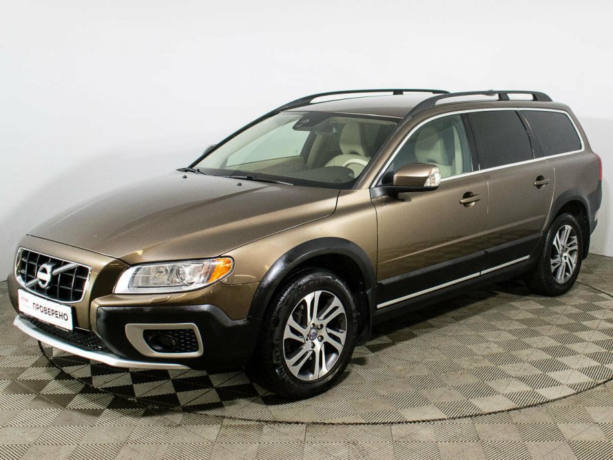 Brown Volvo xc70