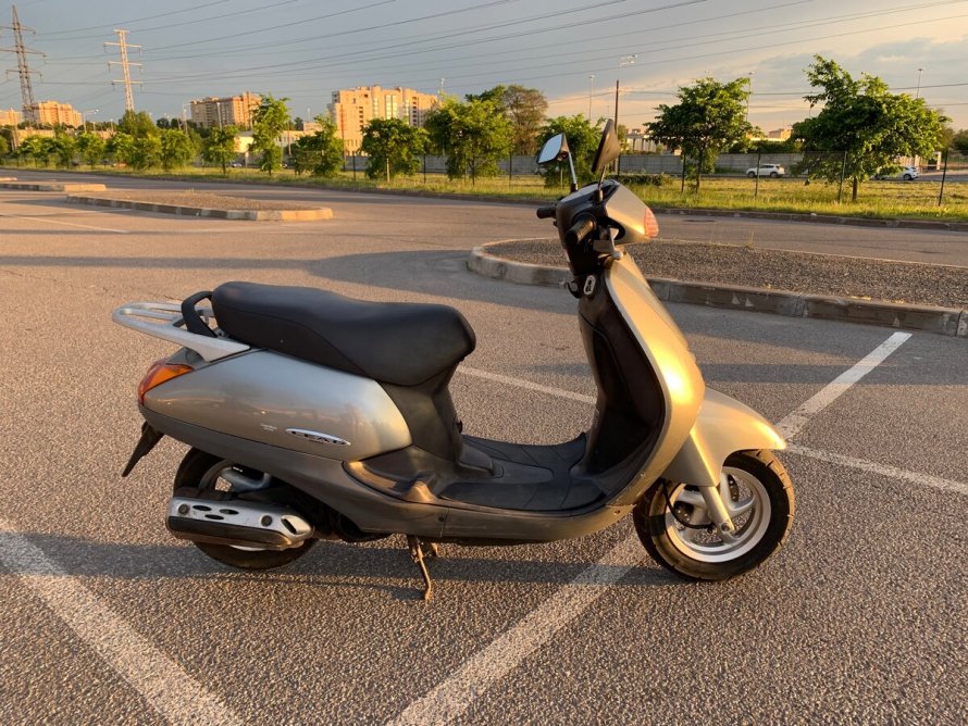 Цвет Grey materia Vespa