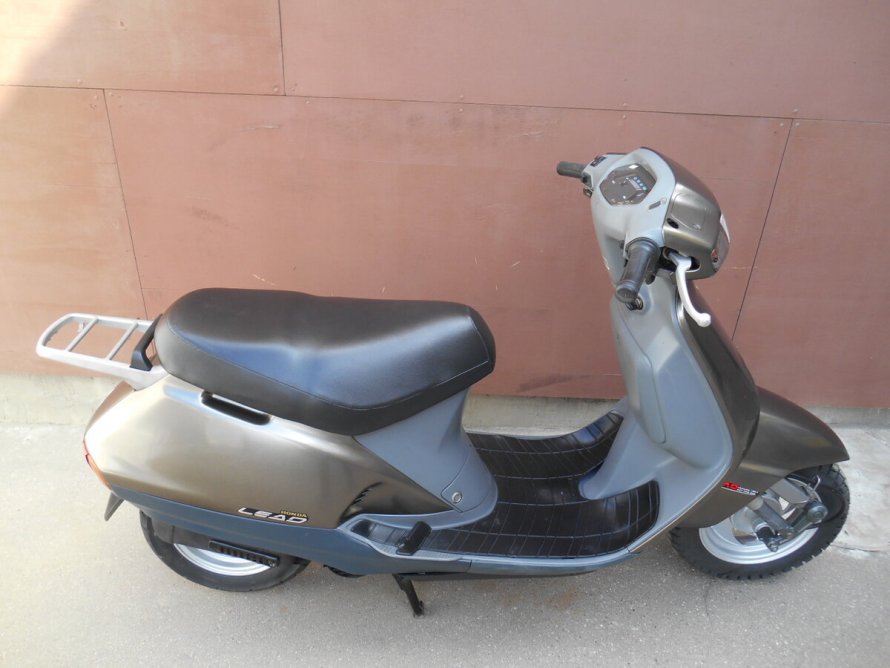 Скутер Honda lead 90