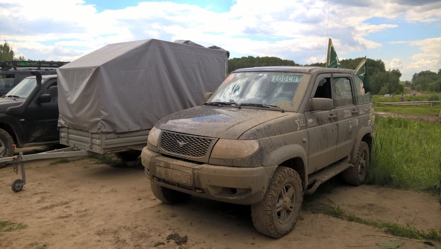 УАЗ Патриот с прицепом 8136