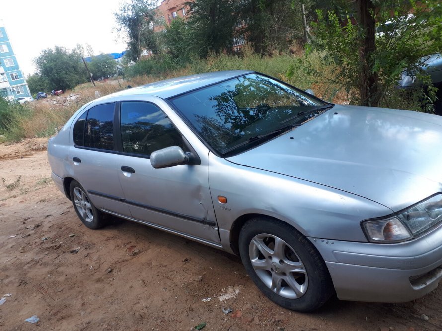 Nissan primera II (p11)1997
