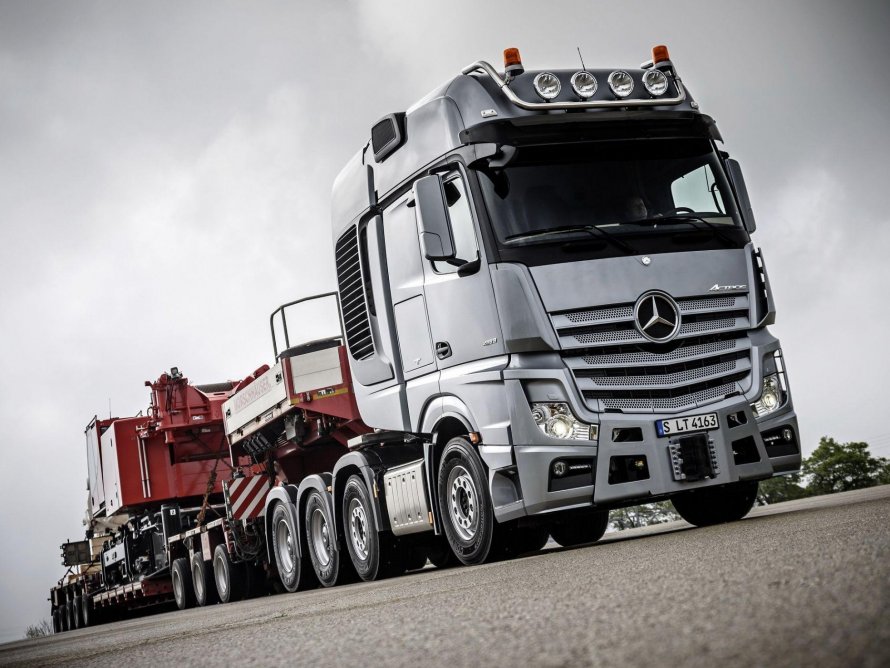Mercedes-Benz Actros SLT